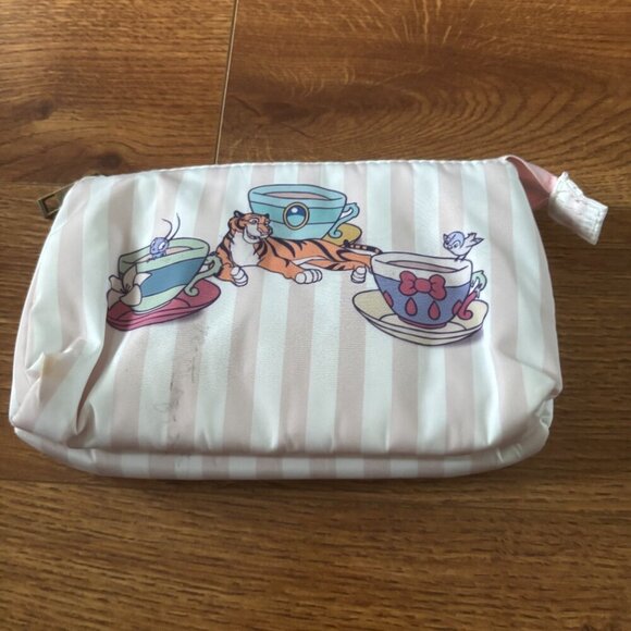 Disney tea cup side kick double zip pouch - Picture 2 of 3